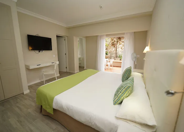 Hotel Rf San Borondon